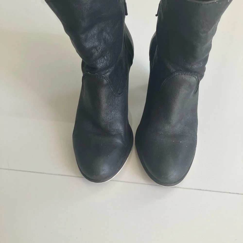 Booties - Picture 4 of 4